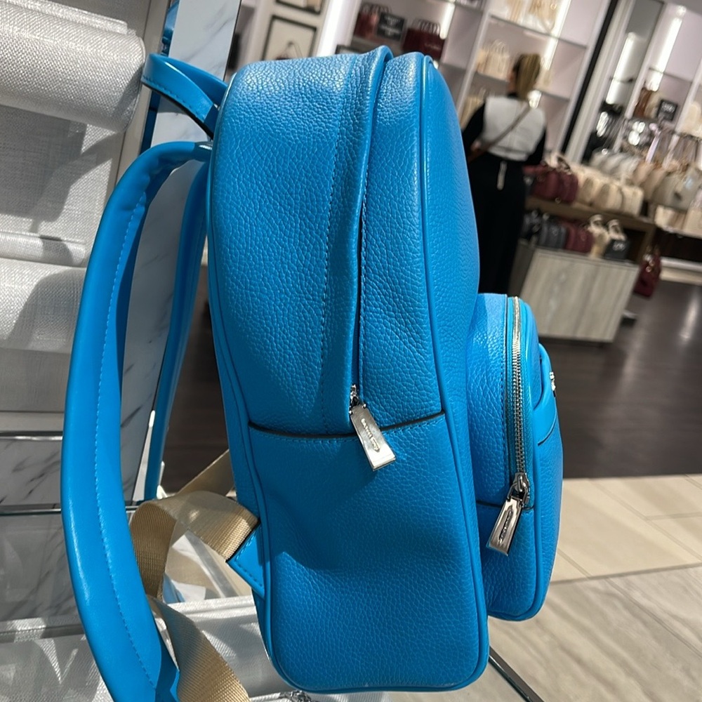Michael Kors Bex Medium Pebbled Leather Backpack
COLOR SANTORINI BLUE
NWT - Picture 16 of 16